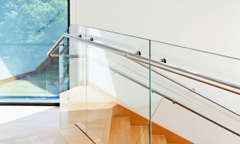 Металлические перила для лестниц