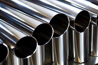 Магнитится ли нержавейка? Как отличить нержавейку от других металлов